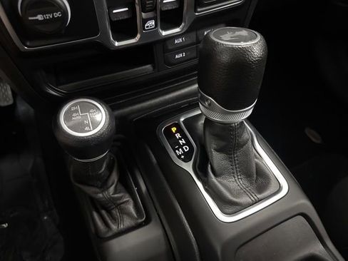 Used 2023 Jeep Wrangler Unlimited w/ Cold Weather Group AWD/4WD image 40