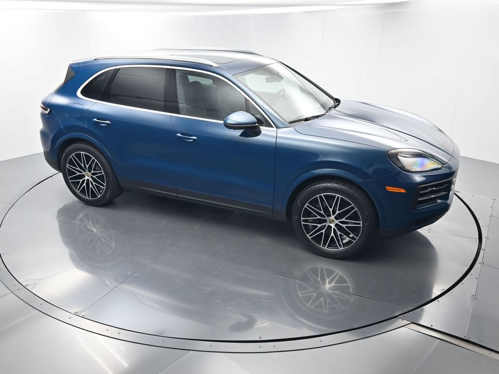 Certified 2024 Porsche Cayenne AWD/4WD image 42