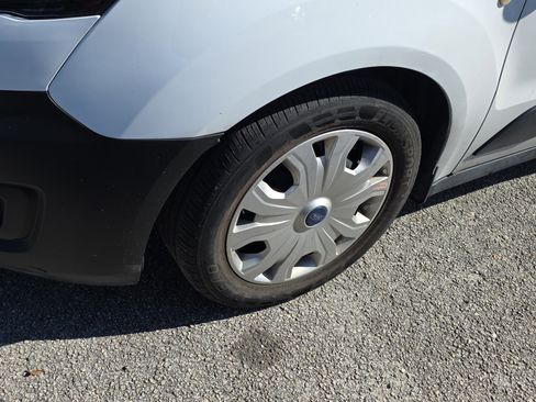 Used 2022 Ford Transit Connect XL image 3