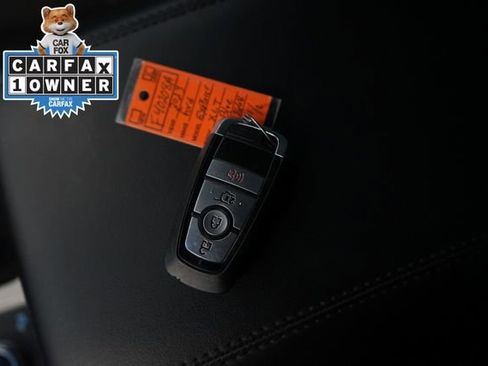 Used 2023 Ford Explorer XLT image 23