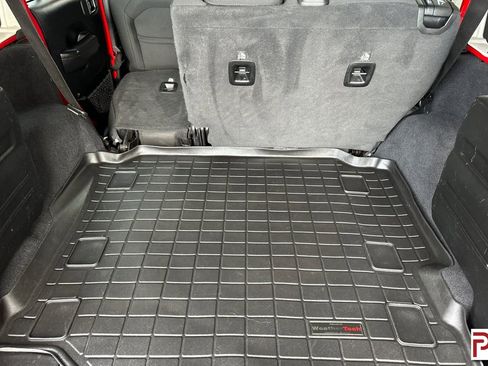 Used 2020 Jeep Wrangler Unlimited Sport S image 19