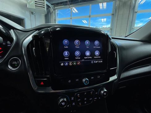 Used 2020 Chevrolet Traverse RS FWD image 18