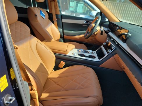 Certified 2026 Genesis GV80 3.5T Prestige AWD/4WD image 19
