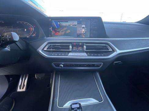 Used 2022 BMW X7 xDrive40i w/ M Sport Package AWD/4WD image 36