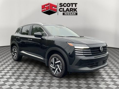 Used 2026 Nissan Kicks SV FWD image 1