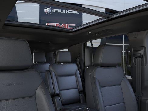 New 2026 GMC Yukon Denali w/ Denali Reserve Package AWD/4WD image 24