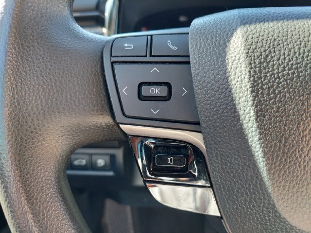 Used 2025 Toyota Camry LE FWD image 27