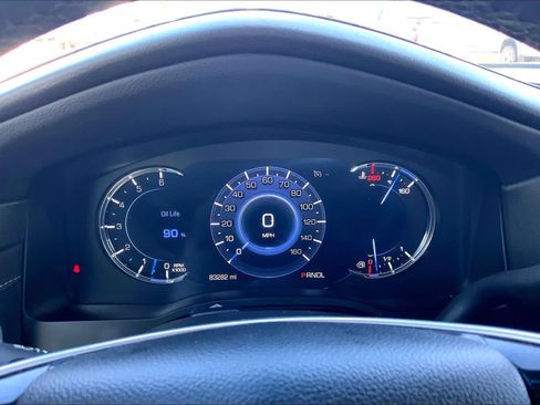 Used 2019 Cadillac Escalade Premium Luxury RWD image 26