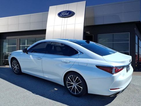 Used 2023 Lexus ES 350 w/ Premium Package image 3