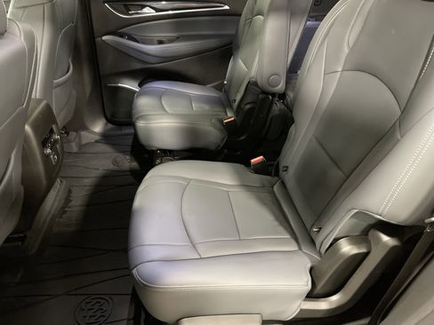 Used 2023 Buick Enclave Essence w/ Sport Touring Edition image 11