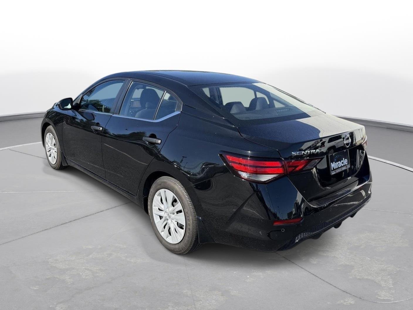Used 2024 Nissan Sentra S FWD image 2
