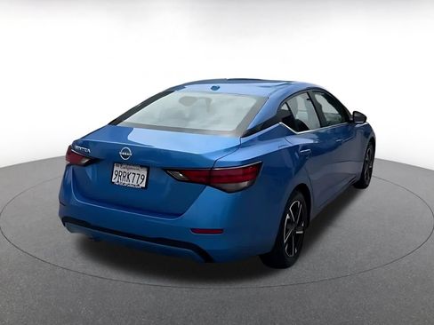 Used 2025 Nissan Sentra SV FWD image 11