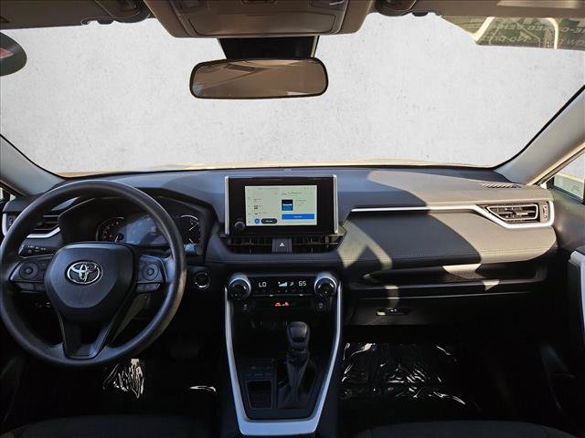 Used 2025 Toyota RAV4 XLE FWD image 17