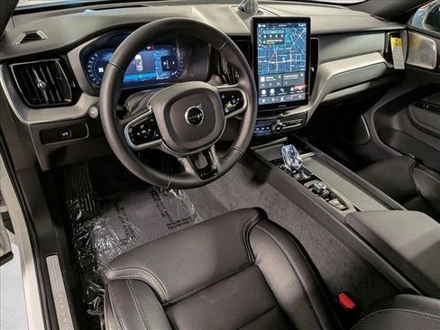 New 2026 Volvo XC60 B5 Ultra w/ Climate Package image 3