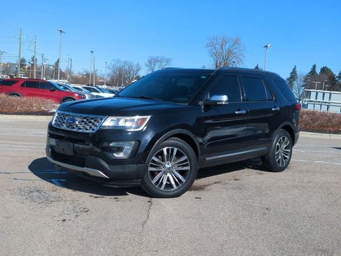 Used 2017 Ford Explorer Platinum image 1