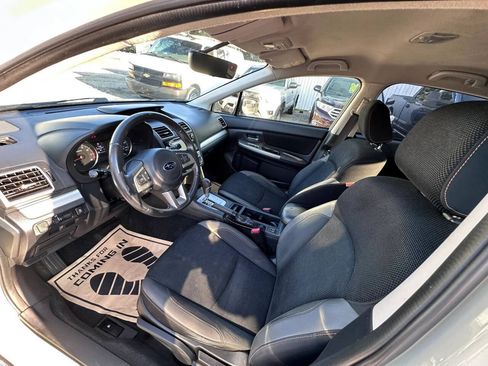 Used 2017 Subaru Crosstrek 2.0i Premium AWD/4WD image 9
