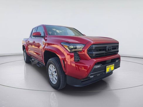 Used 2025 Toyota Tacoma SR5 RWD image 7