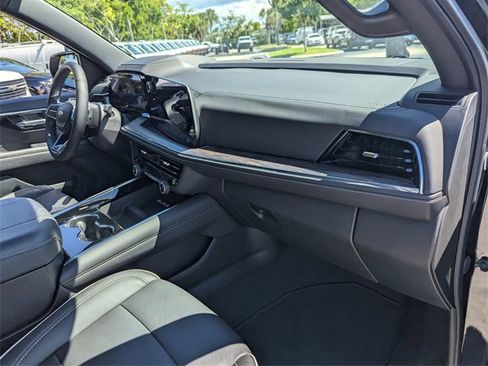 Used 2025 Chevrolet Tahoe Premier image 20