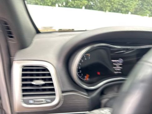 Used 2018 Jeep Grand Cherokee Limited AWD/4WD image 17