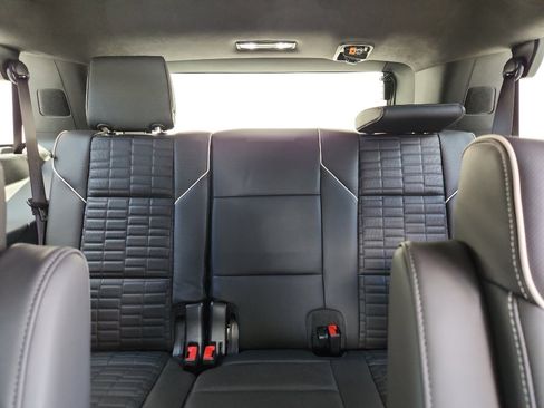 Used 2025 Cadillac Escalade Sport Platinum w/ LPO, Floor Liner Package AWD/4WD image 43