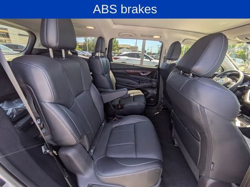 Used 2025 Subaru Ascent Touring AWD/4WD image 15