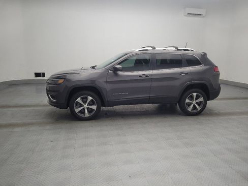 Used 2019 Jeep Cherokee Limited w/ Luxury Group image 2