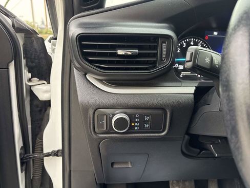 Used 2020 Ford Explorer XLT image 27