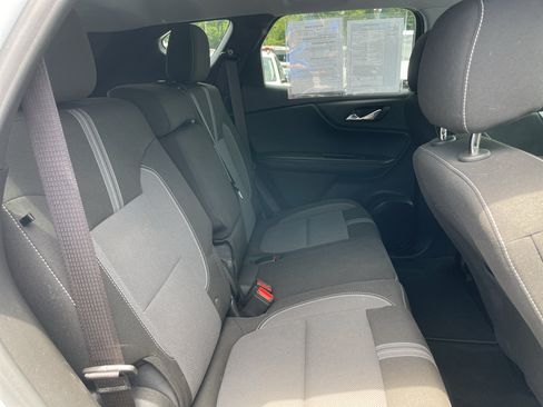 Certified 2025 Chevrolet Blazer LT FWD image 13