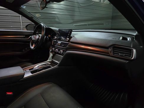 Used 2021 Honda Accord Sport image 12