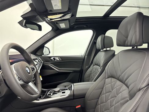 New 2026 BMW X5 xDrive40i w/ M Sport Package image 24