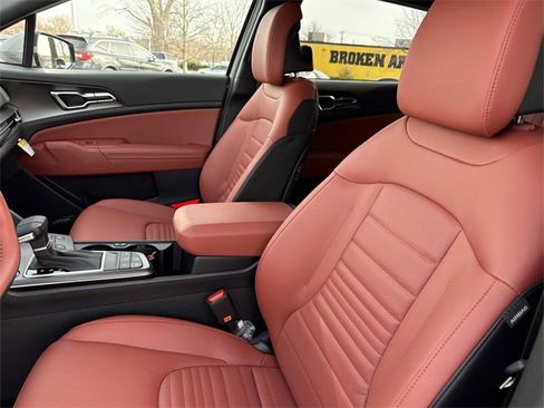 New 2026 Kia Sportage SX image 13