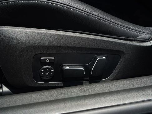 Used 2025 BMW M2 w/ Lighting Package RWD image 6