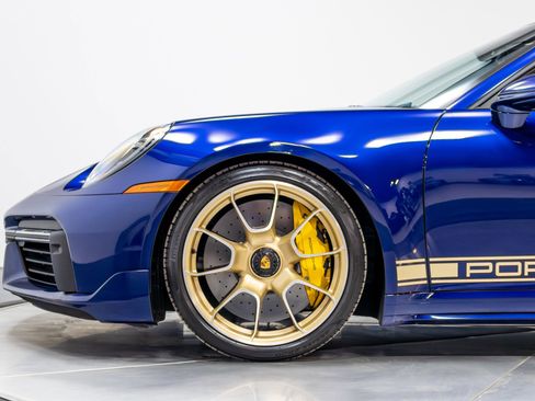 Used 2021 Porsche 911 Turbo S image 40