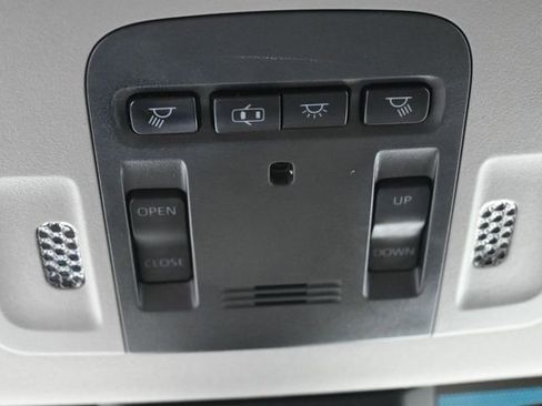 Used 2018 Toyota Camry SE w/ Moonroof Package image 20