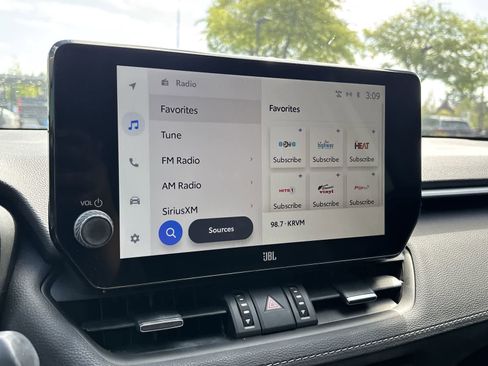 Used 2023 Toyota RAV4 Limited AWD/4WD image 21