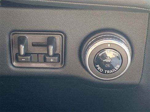 New 2025 Lincoln Navigator L Reserve w/ Jet Appearance Package image 26