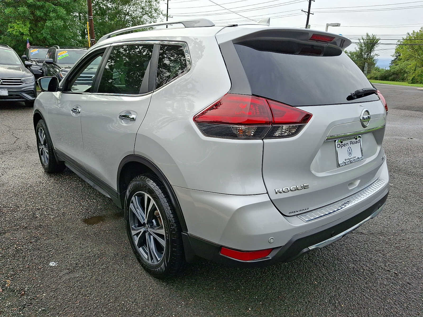 Used 2019 Nissan Rogue SV w/ Premium Package AWD/4WD image 4