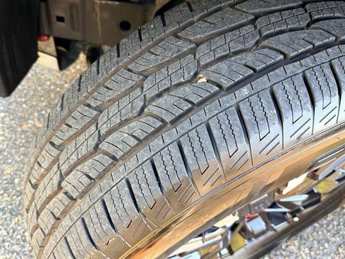 Used 2024 Nissan Frontier PRO-4X w/ Pro Convenience Package image 47