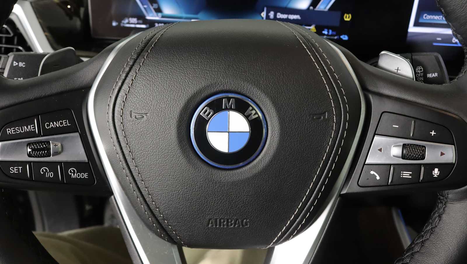 Used 2025 BMW X5 xDrive50e w/ Premium Package AWD/4WD image 20