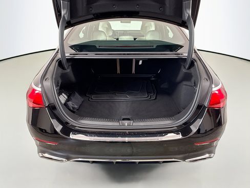Used 2024 Mercedes-Benz E 350 4MATIC Sedan image 26