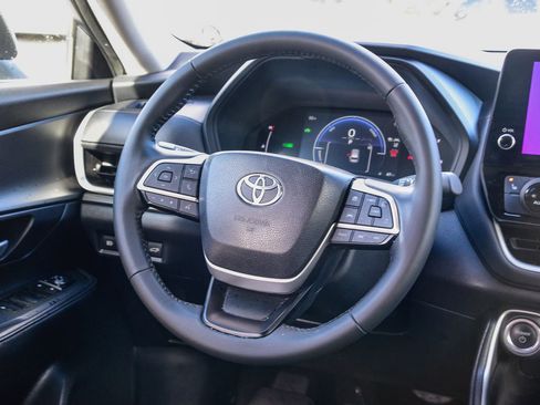 Certified 2024 Toyota Grand Highlander XLE image 18