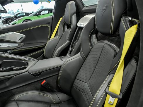 Used 2023 Chevrolet Corvette Stingray Premium Conv w/ Battery Protection Package RWD image 17