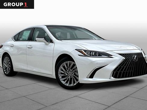 Used 2024 Lexus ES 350 w/ Luxury Package image 3
