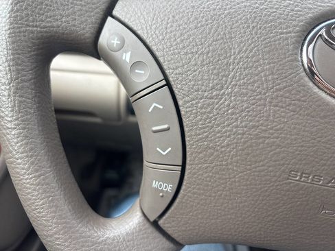 Used 2005 Toyota Camry XLE image 38