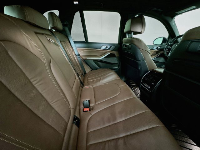 Used 2020 BMW X5 xDrive40i w/ Premium Package AWD/4WD image 24