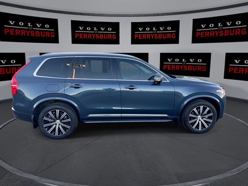 Used 2023 Volvo XC90 B6 Plus image 9