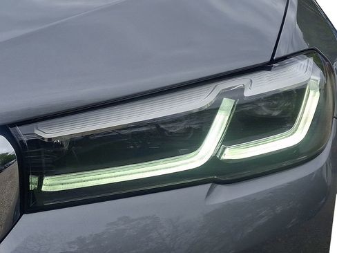 Used 2023 BMW 530i xDrive w/ Convenience Package AWD/4WD image 10