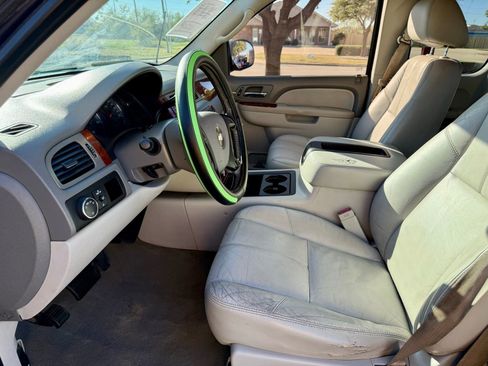 Used 2010 Chevrolet Silverado 1500 LTZ w/ Convenience Package image 12