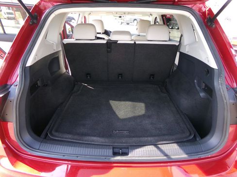 Used 2018 Volkswagen Tiguan SE image 21