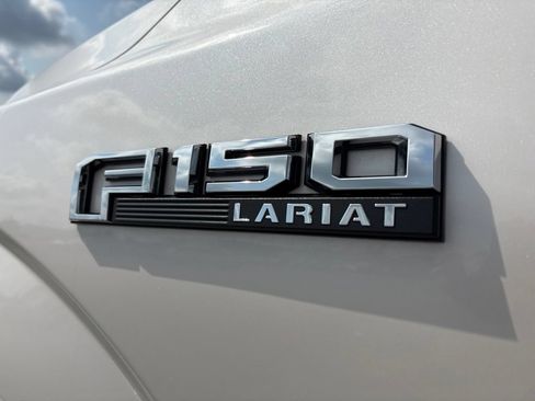 Used 2016 Ford F150 Lariat w/ Equipment Group 502A Luxury AWD/4WD image 4